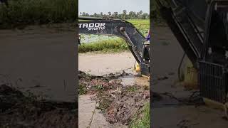 👆 Excavator Matador Shantui Vs. Deep Water In Canal Part 150