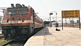 (12587) Amarnath SF Express (Gorakhpur - Jammu Tawi) Departure From Ludhiana Junction.!