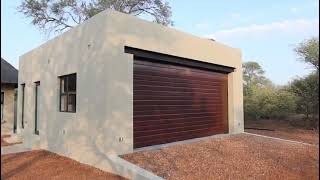 Builders in Hoedspruit