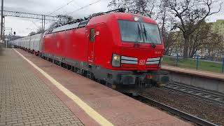 Lokomotywa Siemens Vectron z pojemnikami DB  Cargo