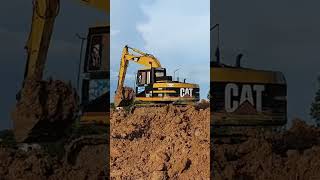 Heavy Equipment Excavator CAT At Work Part 16