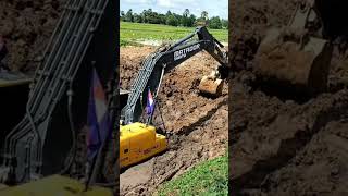 👆 Excavator Matador Shantui Stuck In Deep Mud Part 24