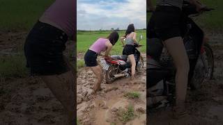 stuck in mud.   #stuckinmud #vespagirl #funny