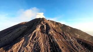 PUNCAK GUNUNG SEMERU SETELAH ERUPSI