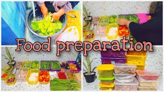 Mengatur sayuran dalam kulkas food preparation stok mingguan