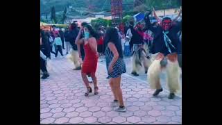 lindas,chicas  bailando chilenas en Oaxaca México