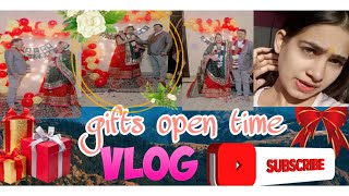 gifts open time 🎁🤩🌹❤️🥰 #trending #viralvlogs #viralvideo @mrandmrsChoudhary