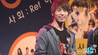 [fancam] 110428 SHINee Jonghyun cute mistake @ Severance Hospital Love Concert