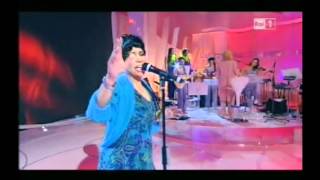 ALINA IZQUIERDO IN RAI 1 CANTA " IO PER LEI"  "E...state con noi in tv" Paolo Limiti