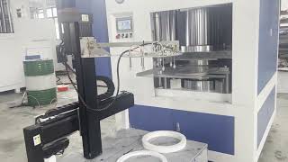 PTFE flange gasket moulding machine with manipulatormanipulator