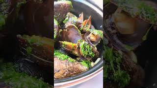 #yummy #mussels #seafood #food #cravings #cravingsatisfied #shortvideo #marseille #france