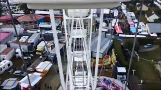 La Foire de Montilly-sur-Noireau (Orne), s'admire aussi d'en haut grâce à la grande roue