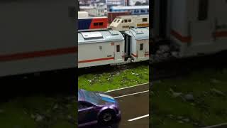 detail miniatur kereta rumah sakit