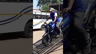 New Yamaha  Fz v3  unloading