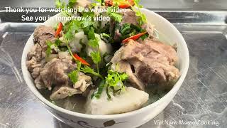 VietNam Mama Cooking - khoai sọ nấu xương đầu lợn - Taro and pork head bone soup