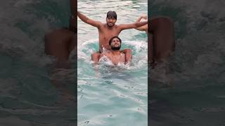 Bhai Log Body Dikhate Huye #viral #trendingshorts #youtubeshorts #funny #swimming #viralsong