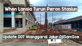 Update Proyek DDT Pembangunan Stasiun Manggarai When Lansia Turun Peron KRL Komuter