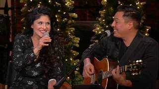 Jaci Velasquez, Nic Gonzales - We Wish You a Merry Christmas (Live)