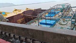 Prakasam barrage gates damage | Boat stuck in Krishna barrage | present situation of Krishna barrage