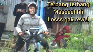 SLO MASEee LE PTING TERBANG TERBANG 200 CC STREET RACING