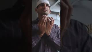 Cricket big fan praying for winning his favourite  cricket team