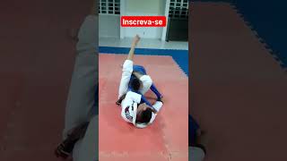 triângulo da guarda arranha#bjj #jiujitsulifestyle #jiujiteiro #drill #bjjforlife #bjj4life  #judo