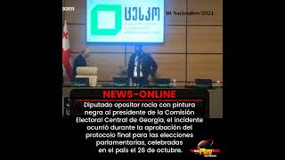 #NewsOnline📰 - #Giorgia ▶️ Diputado roció pintura negra sobre el presidente de lo Electoral.