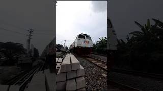 KERETA TELOLET EKSPRES