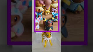 Figuras de Jolteon y de Eevees