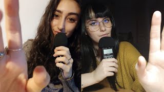 ASMR ITA | CANTIAMO FINCHE' NON TI ADDORMENTI 🎤🌸 | SOFT SINGING E HANDS MOVEMENTS