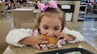 Passeio no shopping com a Sophia