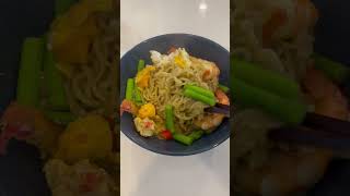 Noodles บะหมี่กุ้ง