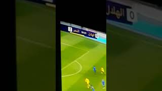 للهلال يطقطقون أن النصر اخذ كأس السوبر بيرين و ايذا خذو الكأس يفرحون القمووووو طاقيه