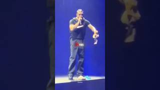 Drake Fan Throws Bra On Stage ☠️ #shorts