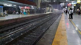 09575/Rajkot-Mahabubnagar Special Arrive Nadiad On Heavy Rains