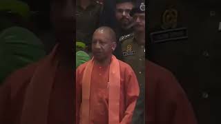 yogi adityanath entry in gbu #GautamBuddhaUniversity 👌