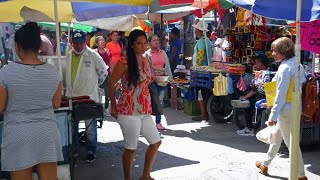 Walking the streets at night - See what the pretty Vendors are selling in Cartagena Colombia