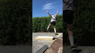 MY FIRST OLLIE TO MANUAL!! #skateboarding