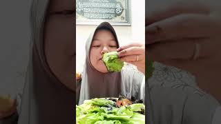 Makan cumi Titan #food #fypシ゚viral #makansiang