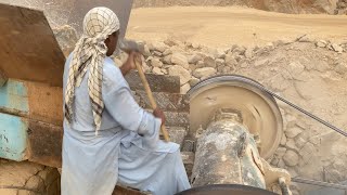 Incredible Big Rock Jaw Crusher Machine & Giant Rock Crusher #hardwork