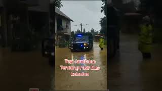 Polis arahkan pemduduk tepi sungai  berpindah segera #polis #police #banjir #pantaitimur