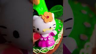 Hello kitty on sunflower house