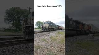 NS 283 in Sheffield with All J.B. Hunt Containers (Almost) #ns #norfolksouthern @CameraBryan #train