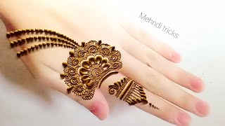 Easy and stylish finger mehndi design for back hand | Most beautiful finger mehndi design #shorts