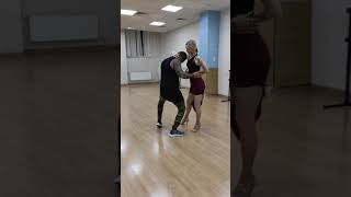 Sigues con El - Bachata Romantica - Edelmiro & Elena