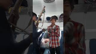 This street singer sing more better then the all singers