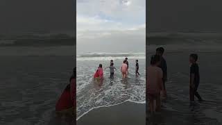 Seru banget‼️ Main ombak di Pantai Parangtritis #shorts