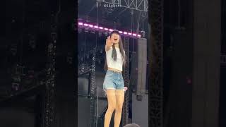 She looks so happy to see her 🥰#kpop#trend#bts#fyp#viral#youtubeshorts#shorts#blackpink#trending