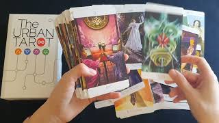 Почти обзор на младшие арканы The Urban Tarot