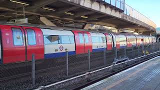 1996 Stock pulls into Canning Town